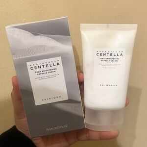 Madagascar Centella Tone Brightening Capsule Cream -